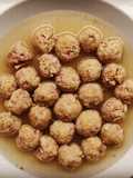 Bomboline di carne in brodo