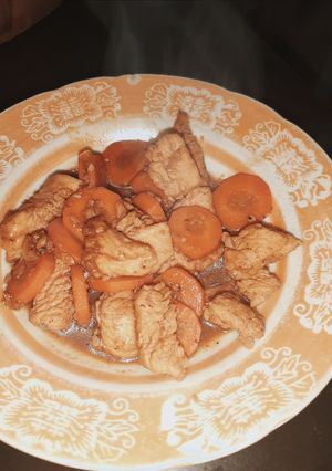 Hình của món Ức gà ngũ vị.