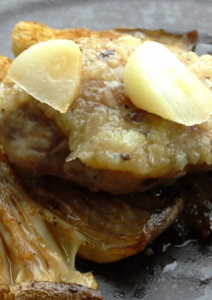 Una foto de Pechugas de codorniz con setas al horno