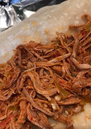Una foto de Burrito: carne deshebrada 🥩🤗