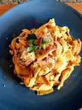 25.Tagliatelle al Salmone (Pasta ikan Salmon)