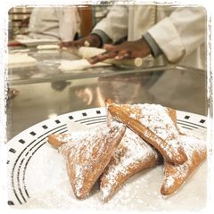 A picture of Beignets.
