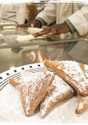 A picture of Beignets.