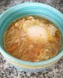 Sopa con caldo de puchero