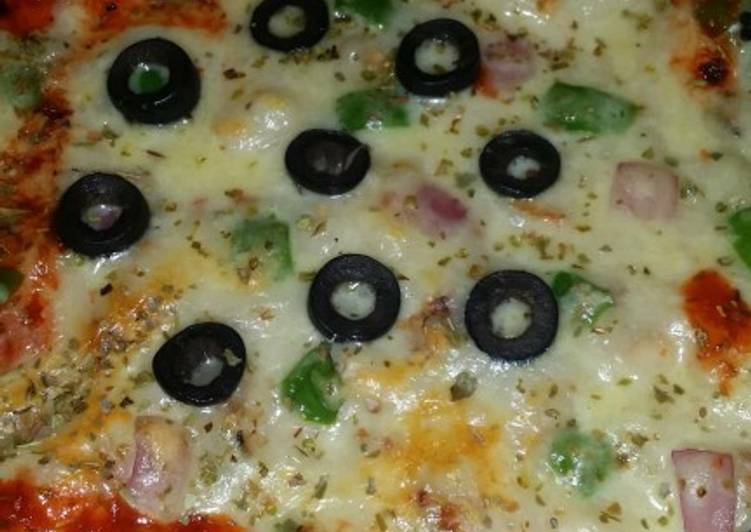 Simple Way to Prepare Speedy Macaroni hot pizza cake