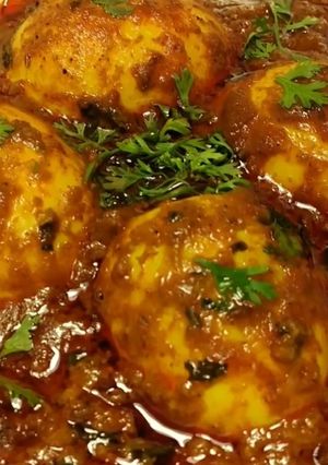 A picture of Egg curry.