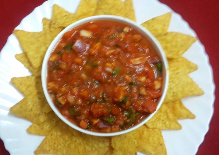 Red bell pepper salsa dip