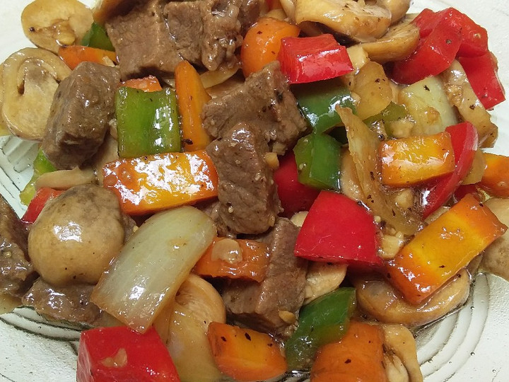 Resep Daging sapi + jamur paprika lada hitam Anti Gagal