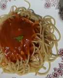 Pasta con salsa de tomate