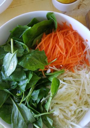 Une photo de Salades 3 Légumes au beurre cacahuètes