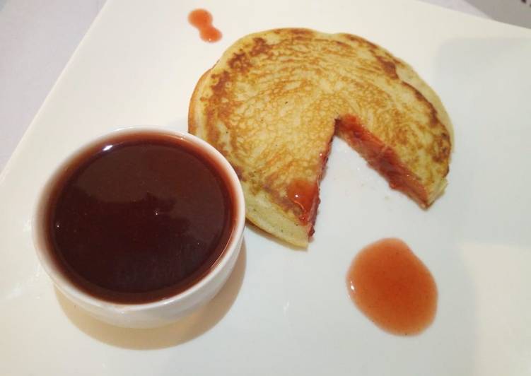American Pancake with Jam sauce