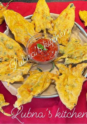 A picture of Spinach Leaves Fritters: (پالک کے پتوں کے پکوڑے).