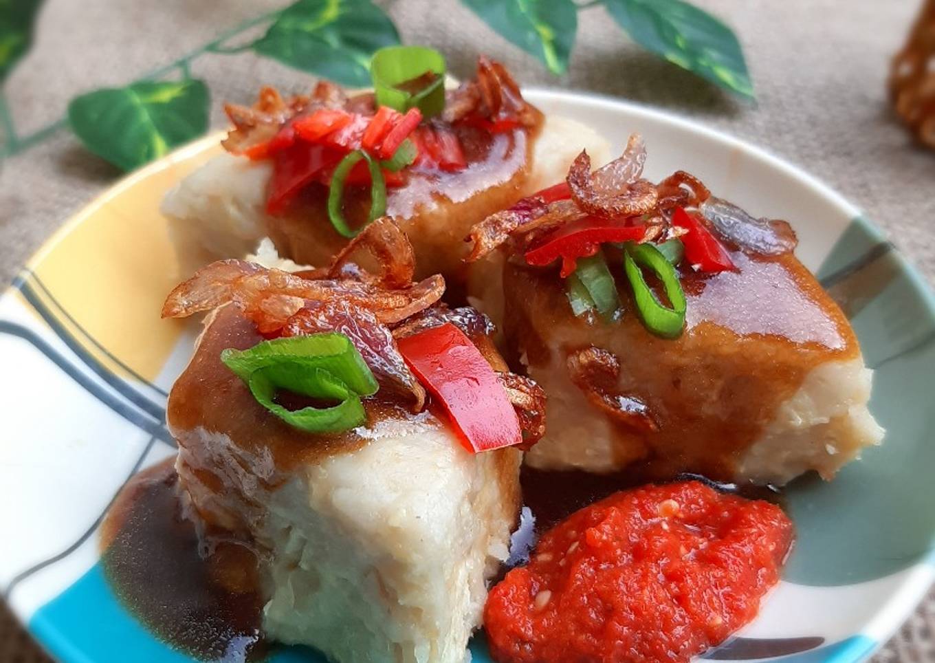 196. Kue Talas Kukus