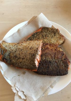 Hình của món Salmon nhảy chảo.