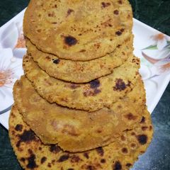 A picture of Thepla.