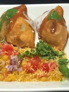 સમોસા ચાટ રેસીપી મુખ્ય ફોટો