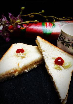 A picture of Cucumber Curd Sandwiches.