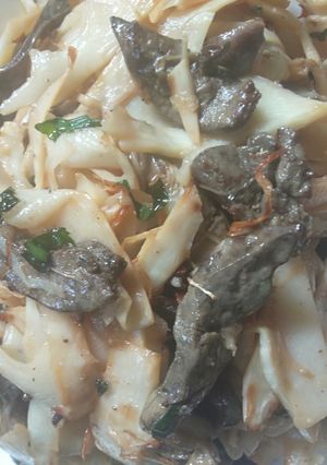 Hình của món Măng xào gan gà/lòng gà.