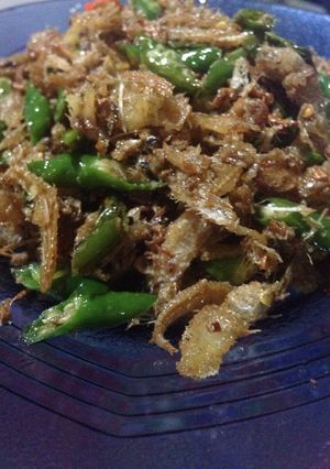 Foto resep Ikan asin bulu ayam cabe hijau