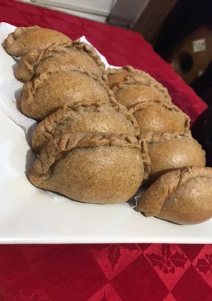 Una foto de Empanadas integrales de lomitos de atún 😝🤯🤪