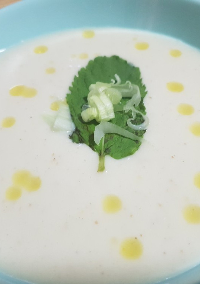 Una foto de Crema fría de Espárragos