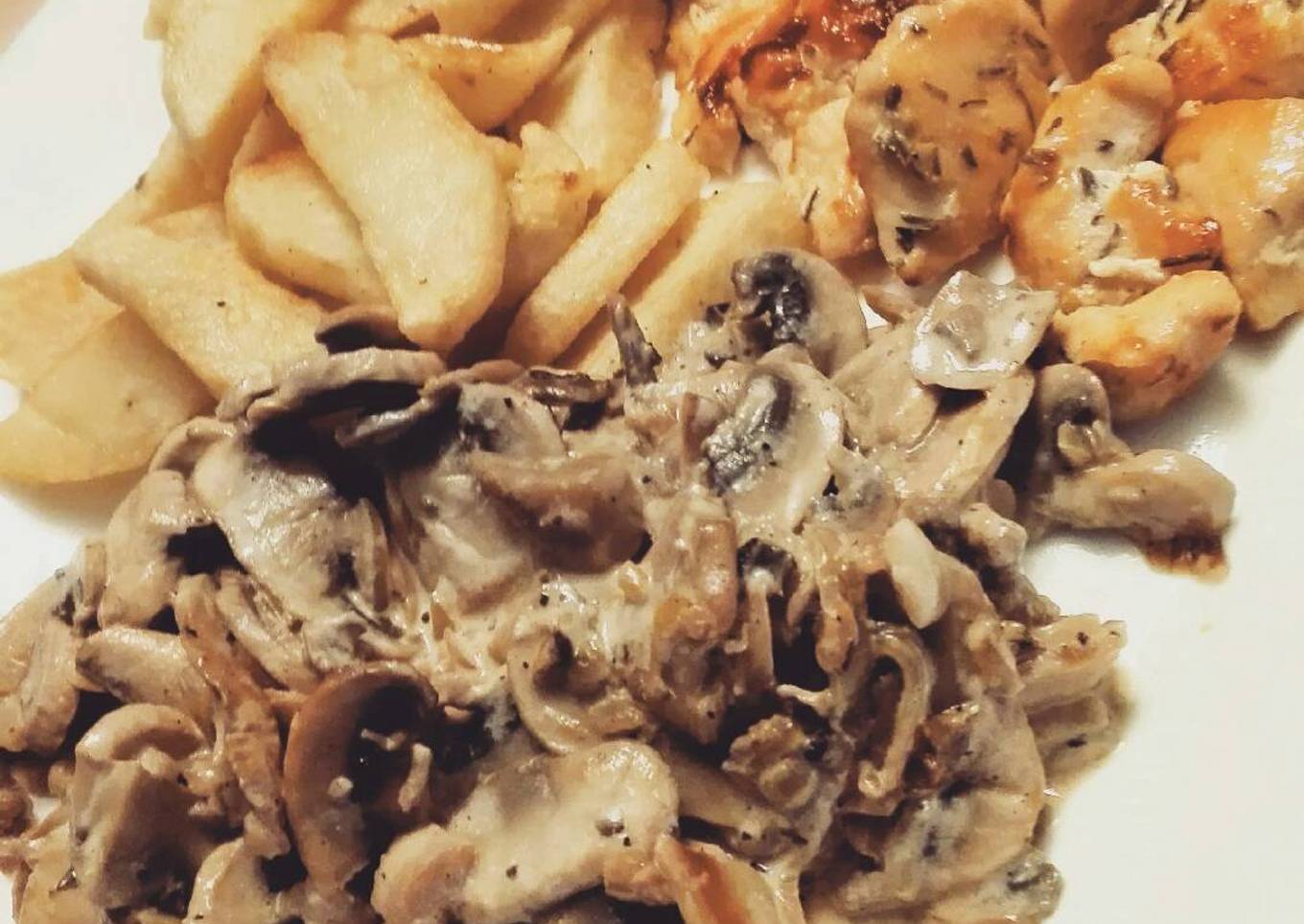 Pollo con champiñones