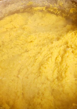 A picture of Yellow Garri(Eba).