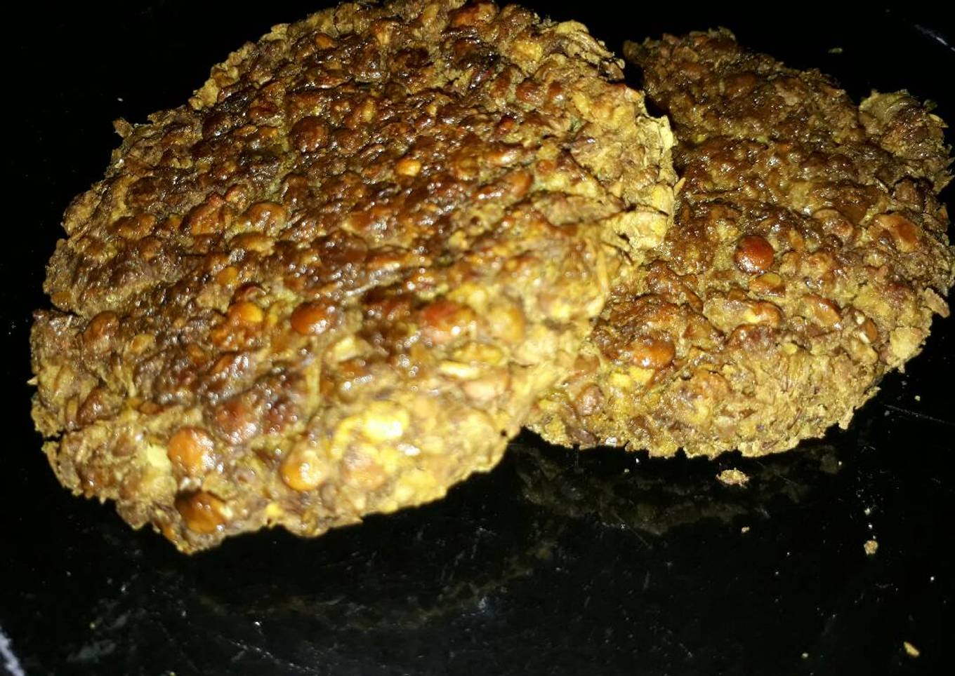 Hamburguesas de lentejas, ajo y aceitunas