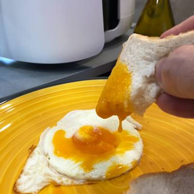 Huevos fritos perfectos, cómo hacerlos en su punto fácilmente