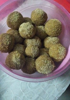 A picture of Aate ke ladoo #ladoo.