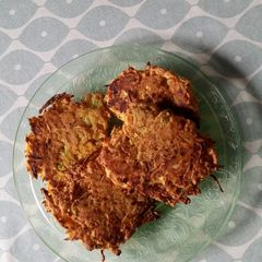A picture of Herby Vegetable Fritters.