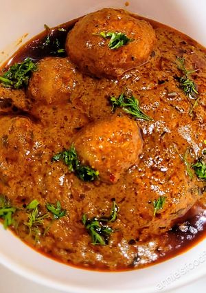 A picture of Kashmiri Dum Aloo.