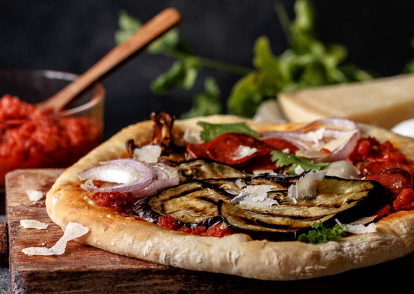 Pizza berenjena y pepperoni