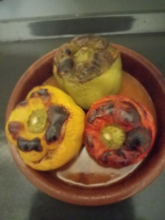 Una foto de Pimientos tricolor rellenos al horno