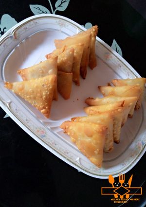 A picture of Pastry samosa.