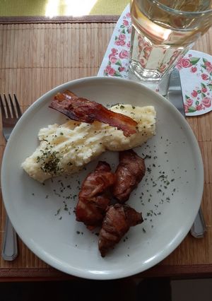 Baconba tekert csirkemáj recept fotója