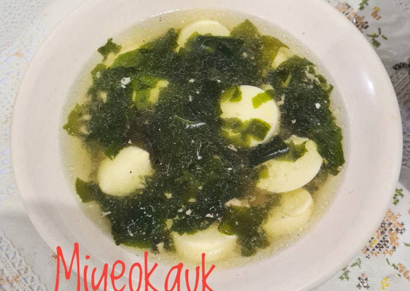 46. Sup Rumput Laut Korea aka Miyeokguk