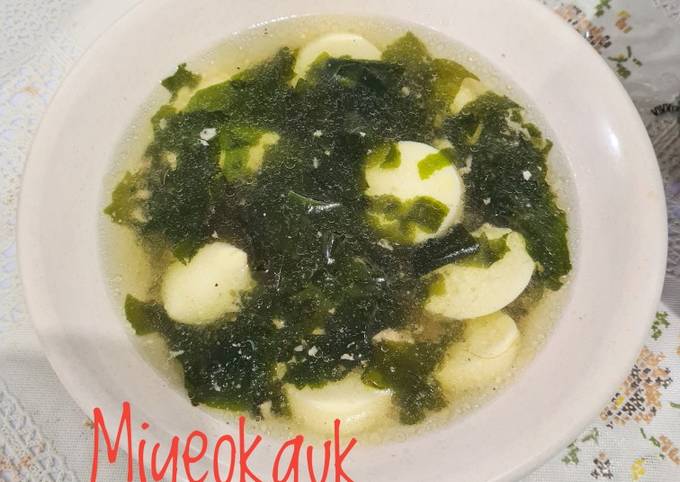 Resep 46. Sup Rumput Laut Korea aka Miyeokguk yang Lezat Sekali