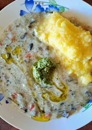 O poză a rețetei Țușpais de legume cu mămăliguta și pesto genovez.