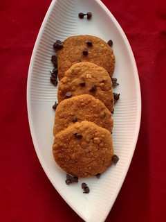 A picture of Oats- chocochips cookies.