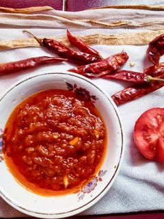 टेस्टी मोमो चटनी (Tasty momo chutney recipe in hindi) रेसिपी मुख्य फोटो