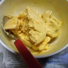 A picture of Mango ice-cream.