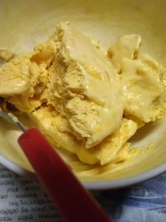 A picture of Mango ice-cream.
