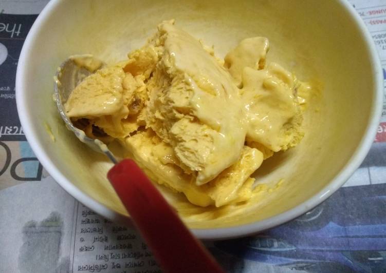 Mango ice-cream