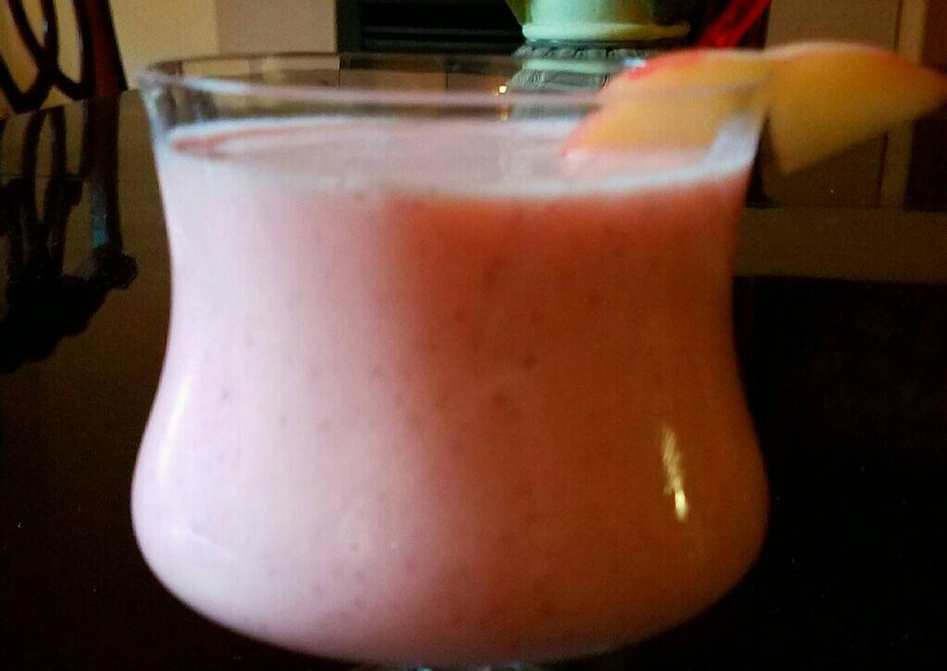 Mike's Adult Creamy Peach Vanilla Delight!