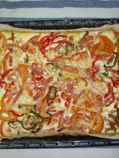 Una foto de Quiche de verduras con sopa de fideos