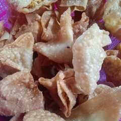 Pangsit goreng bakso arema রেসিপির প্রধান ছবি