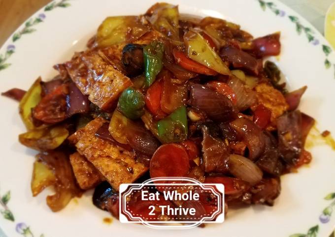 Fried tofu, onions and chillies in bean sauce #Vegan#