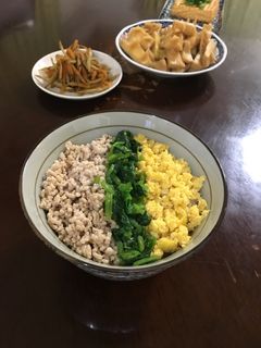 Una foto de El torisoboro-don 〜tazón del pollo molido estilo japonés 〜