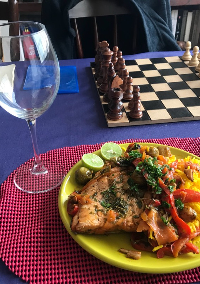 Una foto de Estofado picante de trucha con vegetales